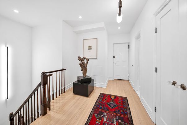 Interior, Pendant Lights, Recessed Lighting, Wood Texture Flooring