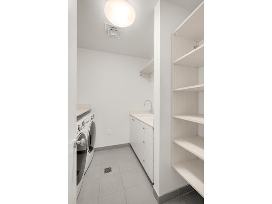 Interior, Washer