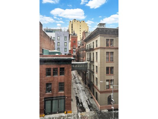 Exterior, Facade, Rowhouse