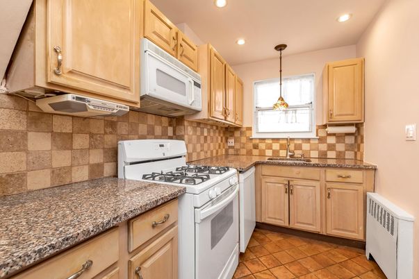 Interior, Kitchen, Pendant Lights, Recessed Lighting