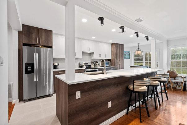 Dining room, Interior, Kitchen, Pendant Lights, Recessed Lighting, Stainless Steel Appliances, Wood Texture Flooring