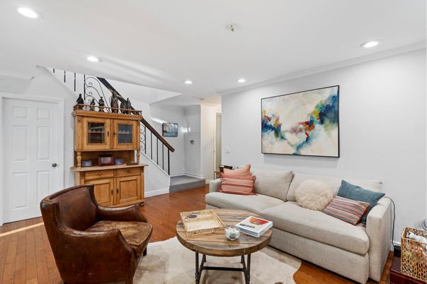 Interior, Living room, Recessed Lighting, Wood Texture Flooring