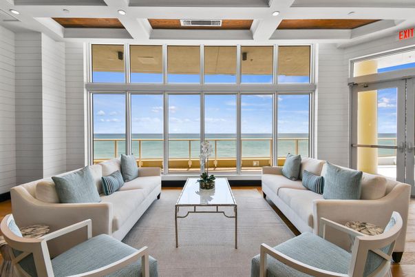 Interior, Living room, Recessed Lighting, Water