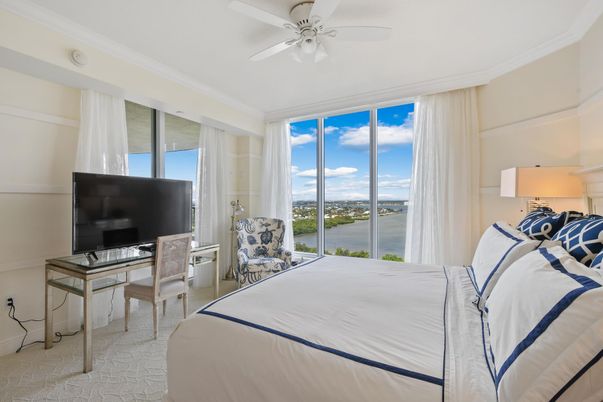 Bedroom, Interior, Water