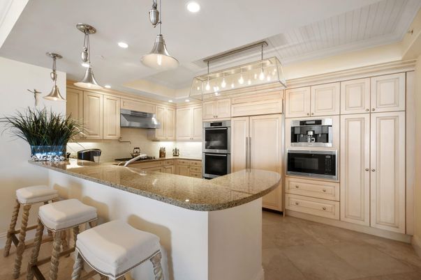 Interior, Kitchen, Pendant Lights, Recessed Lighting, Stainless Steel Appliances