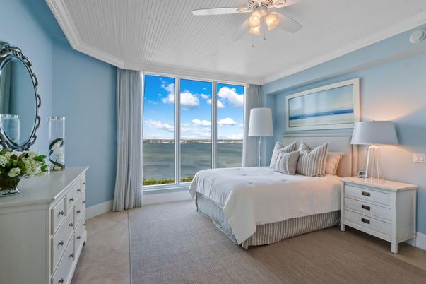 Bedroom, Interior, Water