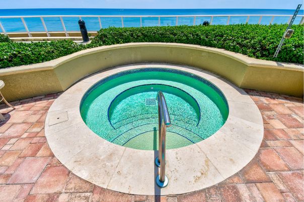 Exterior, Pool, Water
