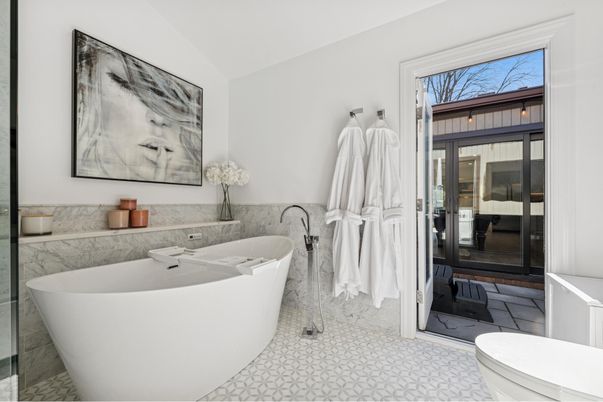 Bathroom, Free Standing Baths, Interior