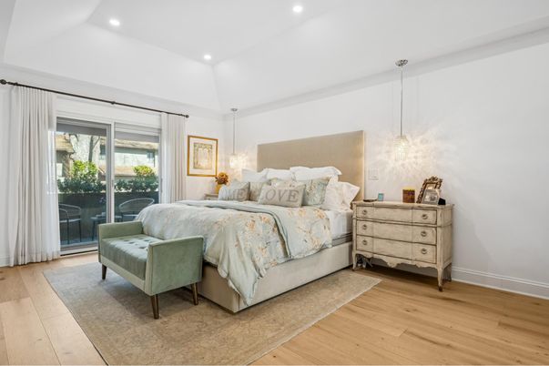 Bedroom, Interior, Pendant Lights, Recessed Lighting, Wood Texture Flooring