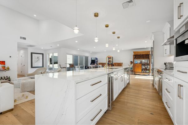 Dining room, Interior, Kitchen, Pendant Lights, Recessed Lighting, Wood Texture Flooring