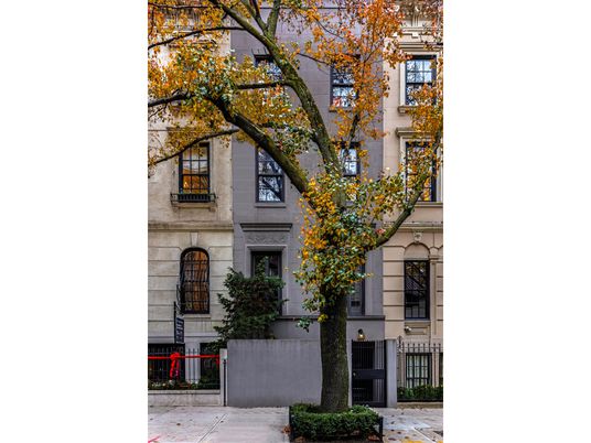 Exterior, Facade, Brownstone