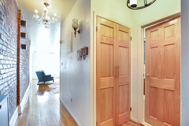 Chandelier, Interior, Wood Texture Flooring