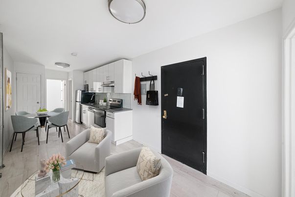 Dining room, Interior, Kitchen, Living room, Stainless Steel Appliances, Wood Texture Flooring