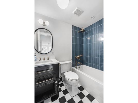 Bathroom, Interior, Recessed Lighting
