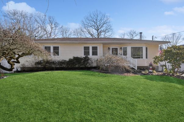 Backyard, Exterior, Facade, Ranch