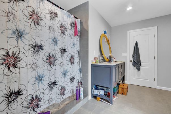 Bathroom, Interior, Recessed Lighting