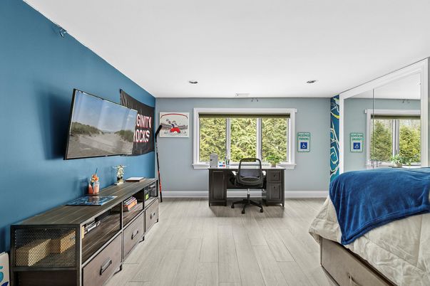 Bedroom, Home Office, Interior, Recessed Lighting, Wood Texture Flooring