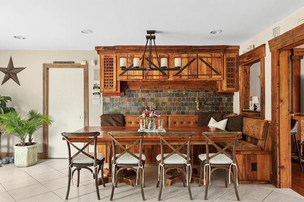 Dining room, Interior, Pendant Lights, Recessed Lighting
