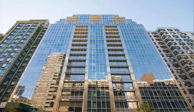Exterior, Facade, Highrise