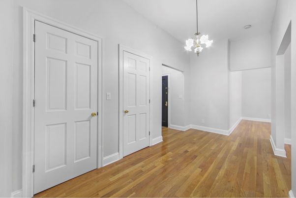 Chandelier, Empty room, Interior, Pendant Lights, Wood Texture Flooring