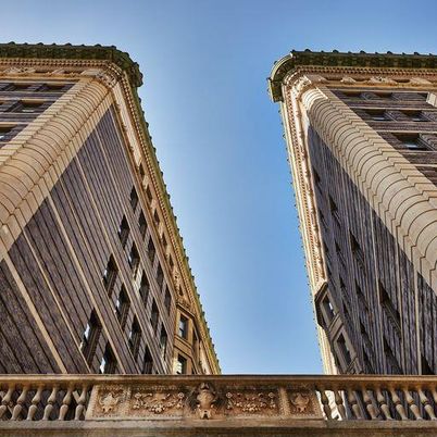 Exterior, Facade, Chicago School