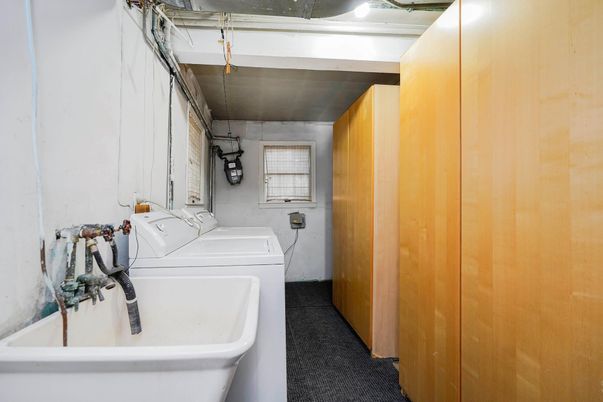 Interior, Washer