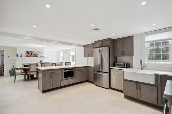 Dining room, Interior, Kitchen, Pendant Lights, Recessed Lighting, Stainless Steel Appliances