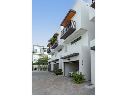 Attached, Exterior, Facade, Modern