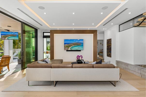 Interior, Living room, Recessed Lighting, Wood Texture Flooring