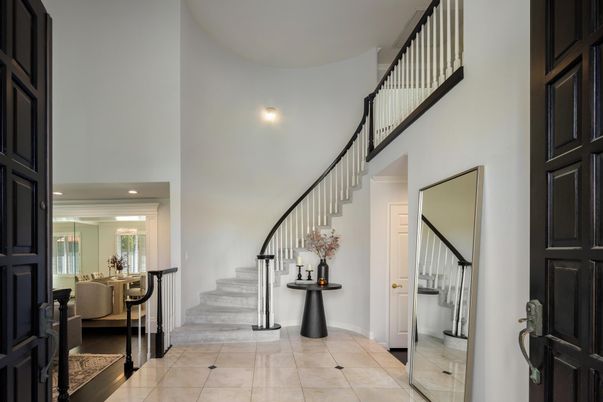 Dining room, Interior, Recessed Lighting