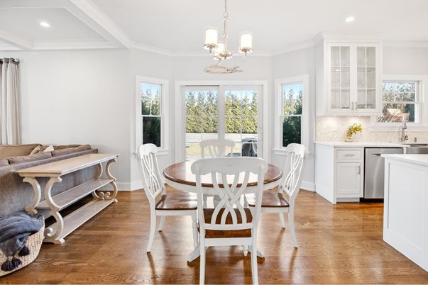Chandelier, Dining room, Interior, Kitchen, Pendant Lights, Recessed Lighting, Wood Texture Flooring