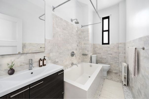 Bathroom, Interior, Marble Walls, Pendant Lights