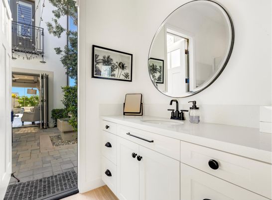 Bathroom, Dual Sink Vanities, Interior