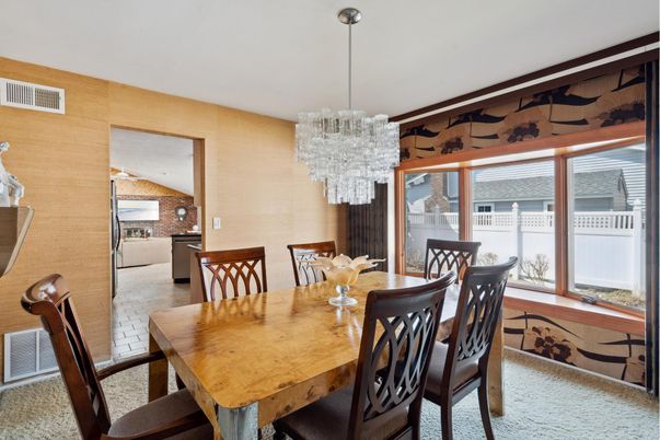 Chandelier, Dining room, Interior