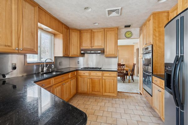 Dining room, Interior, Kitchen, Recessed Lighting
