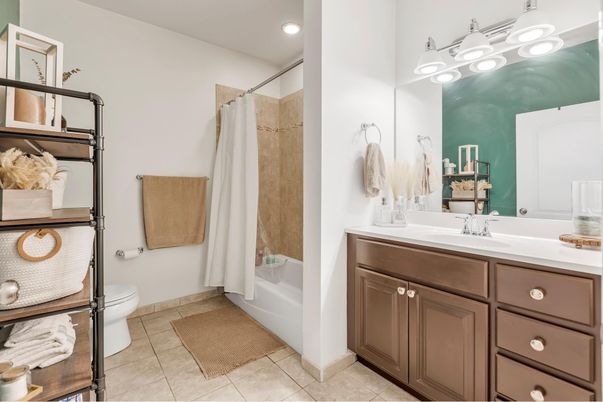 Bathroom, Interior, Recessed Lighting