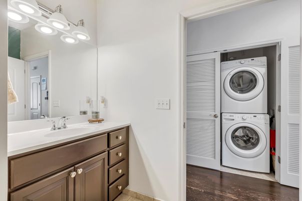 Bathroom, Interior, Utility Closets, Washer, Wood Texture Flooring