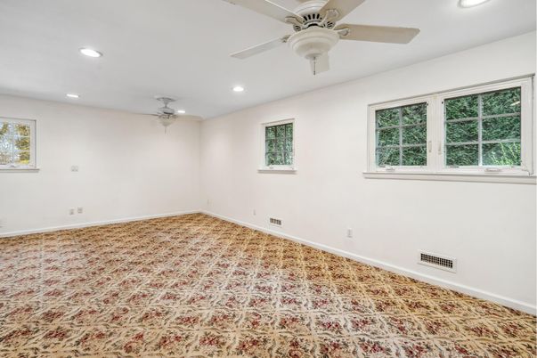 Empty room, Interior, Recessed Lighting
