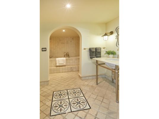 Bathroom, Interior, Recessed Lighting