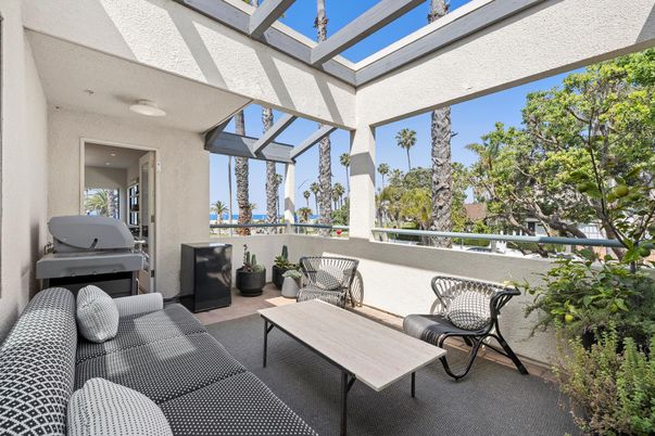 Exterior, Sun Room