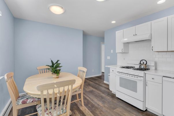 Dining room, Interior, Kitchen, Recessed Lighting, Wood Texture Flooring