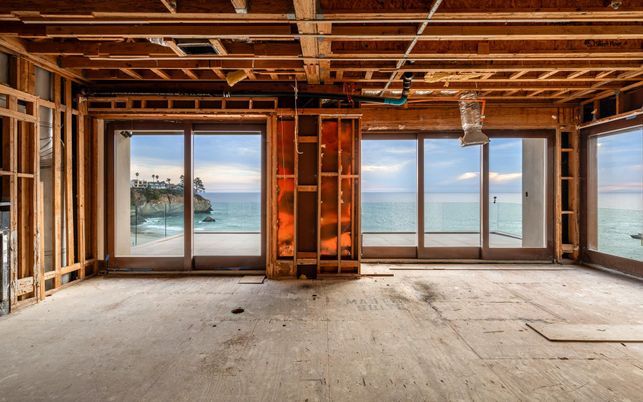 Empty room, Interior, Water, Wooden Beams, Wood Texture Flooring