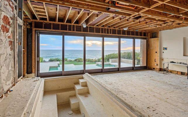Empty room, Interior, Water, Wooden Beams