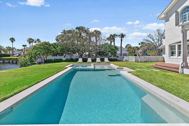 Exterior, Pool, Water