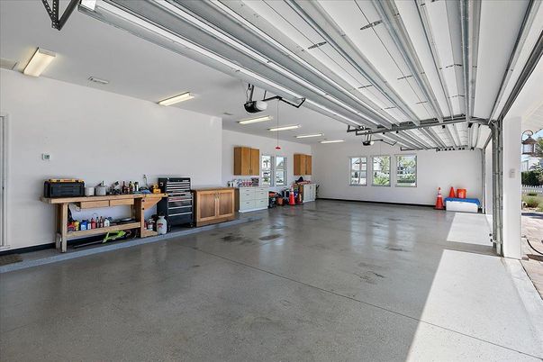 Garage, Interior