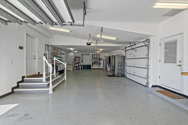 Garage, Interior