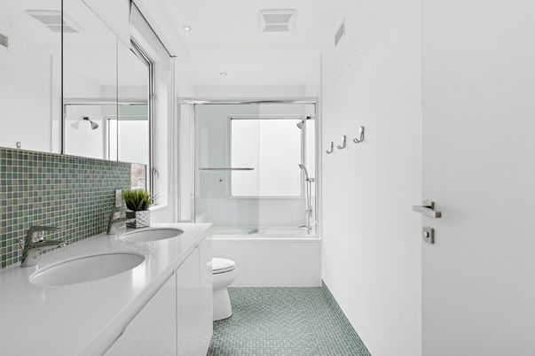 Bathroom, Dual Sink Vanities, Interior, Recessed Lighting