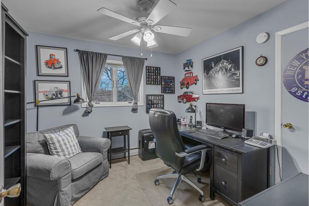 Home Office, Interior