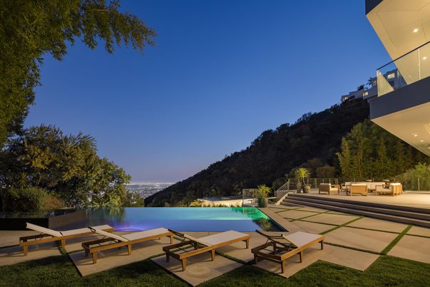 Exterior, Lake, Pool