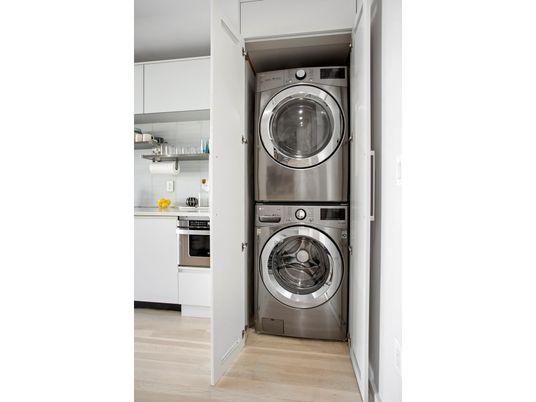 Interior, Kitchen, Utility Closets, Washer, Wood Texture Flooring